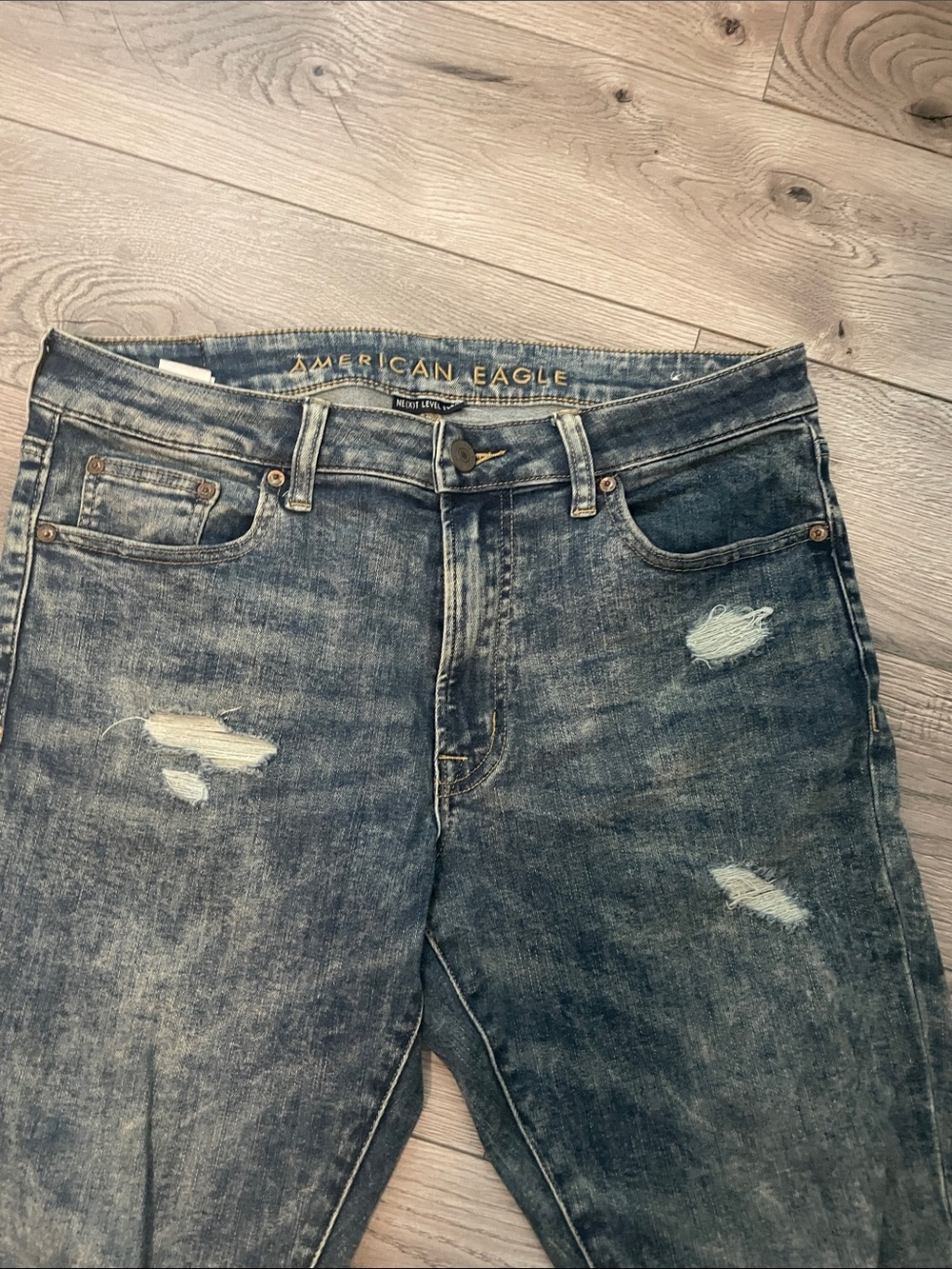 American Eagle Outfitters Men’s Washed Blue Slim Straight Jeans - Picture 3 of 7